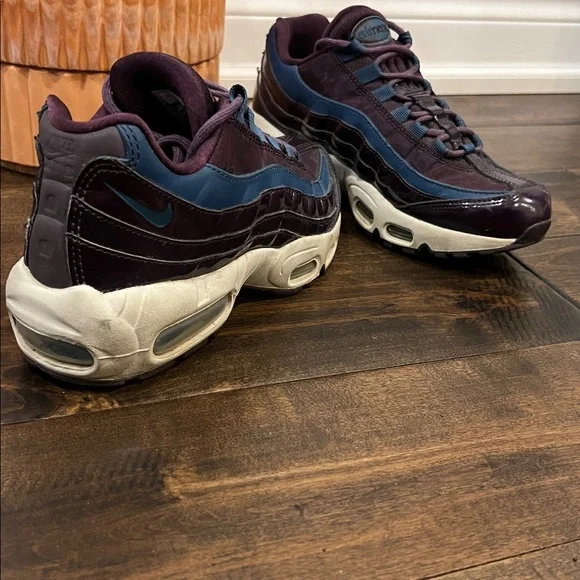 Nike Air Max 95 SE Port Wine / Space Blue - Picture 7 of 9